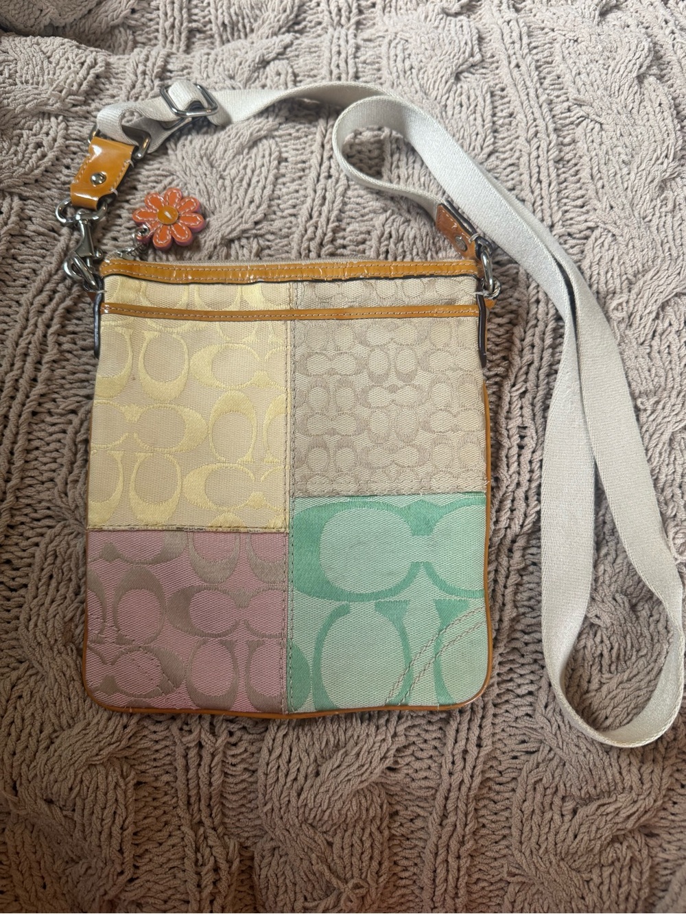 Vintage Y2K Coach Pastel Signature Patchwork Crossbody Swingpack Bag F10877